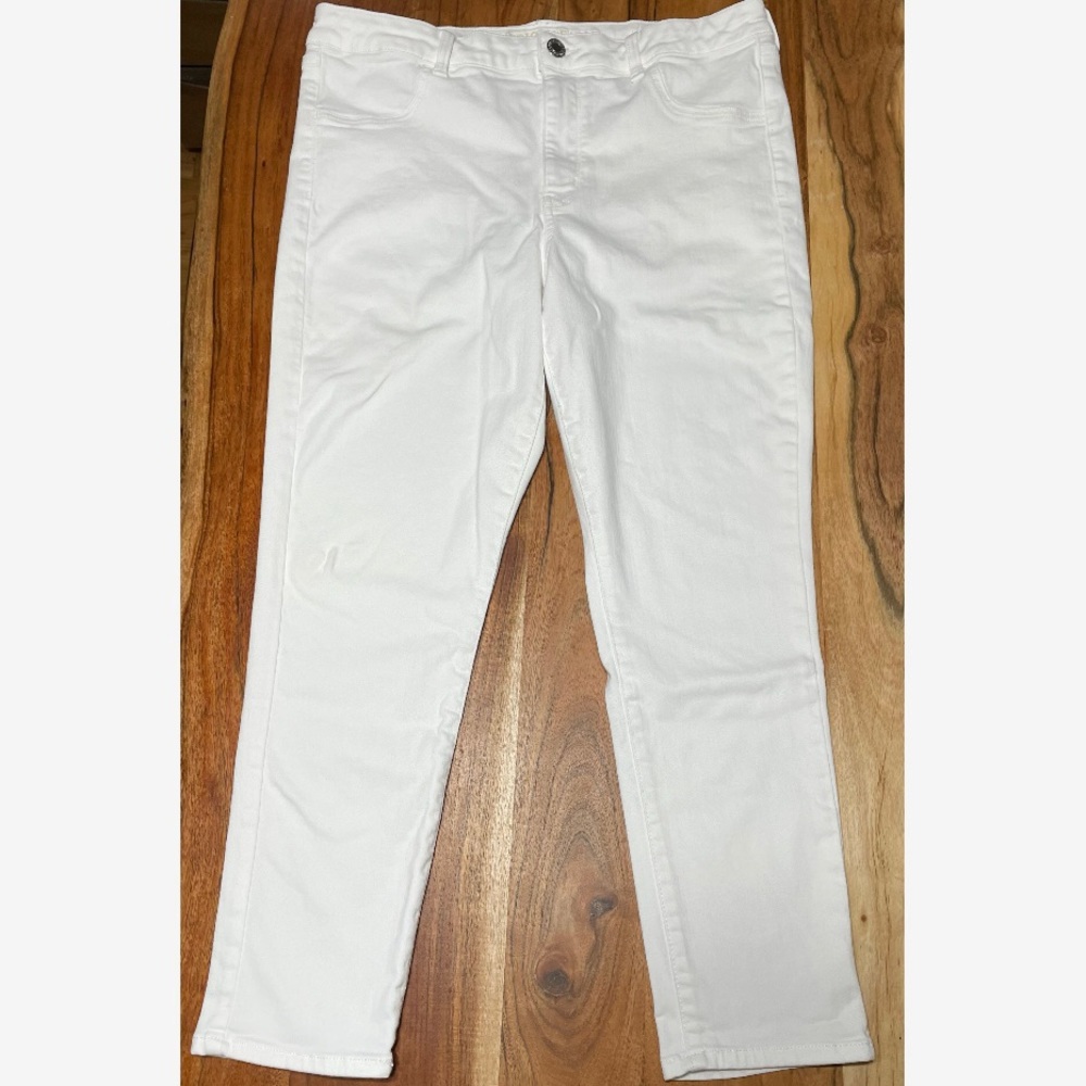 American Eagle High-rise Jegging 18 Short White